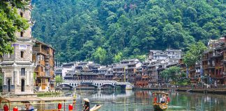 Du lịch Trung Quốc 2023: check in tại 6 cổ trấn nổi tiếng bậc nhất&nbsp;